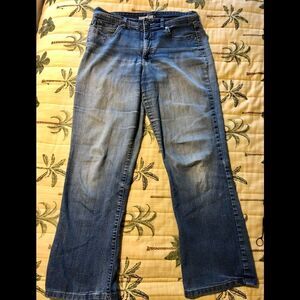 Comfy jeans by Bandolinoblu in size 10
